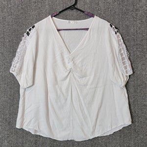 Retrology Top Womens 3X White Short Sleeve Shoulder Cut Out Flowey Blouse